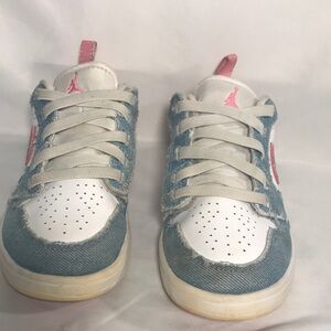 Jordan Low Alt SE Denim Sequin